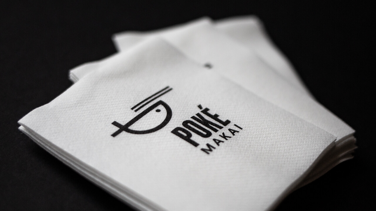 Aclewe Brandingagentur Projekt Pokemakai Servietten mit Logo