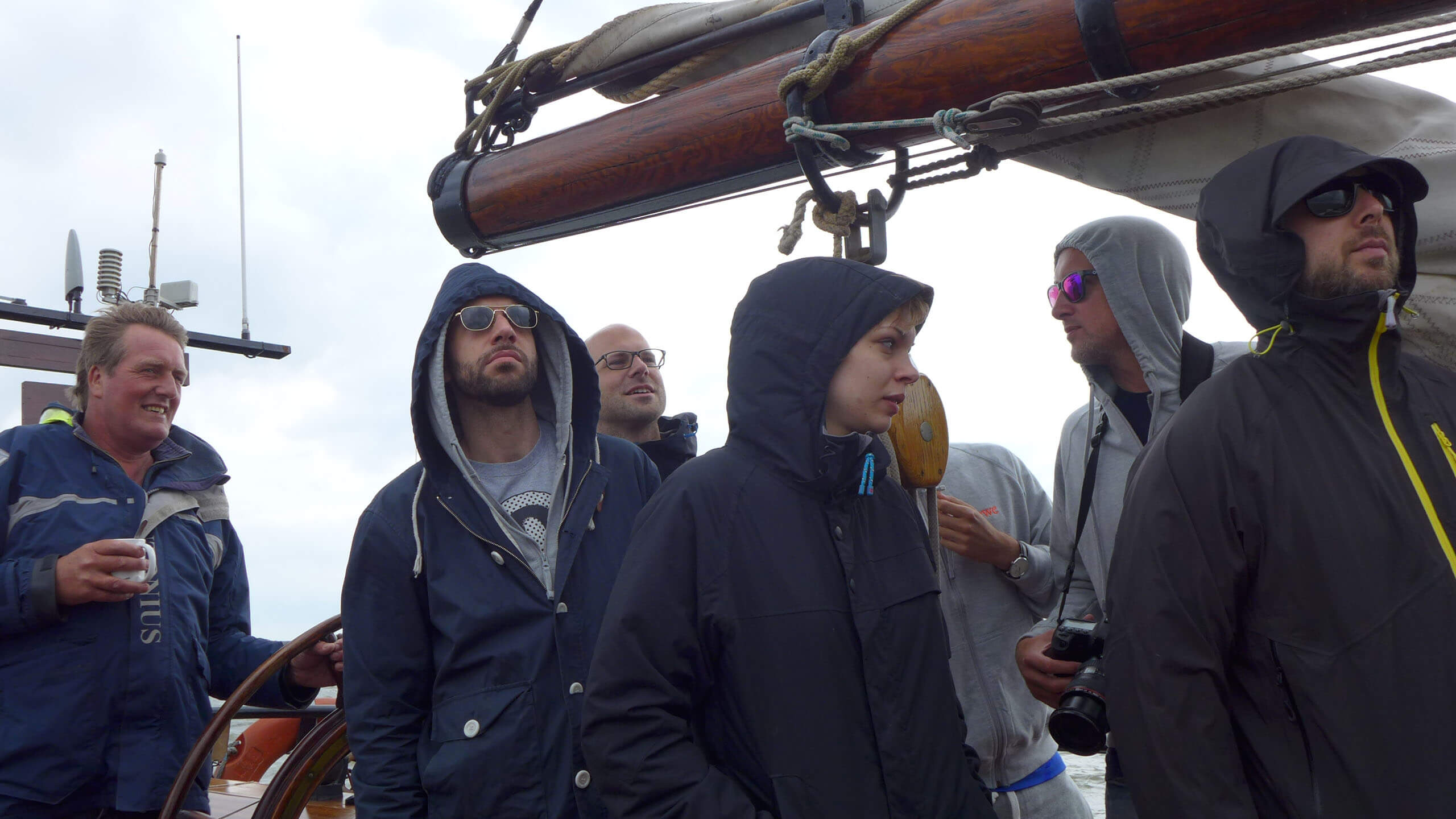 Aclewe Werbe&shy;agentur Mitarbeiter Hashtag Event Bootsausflug