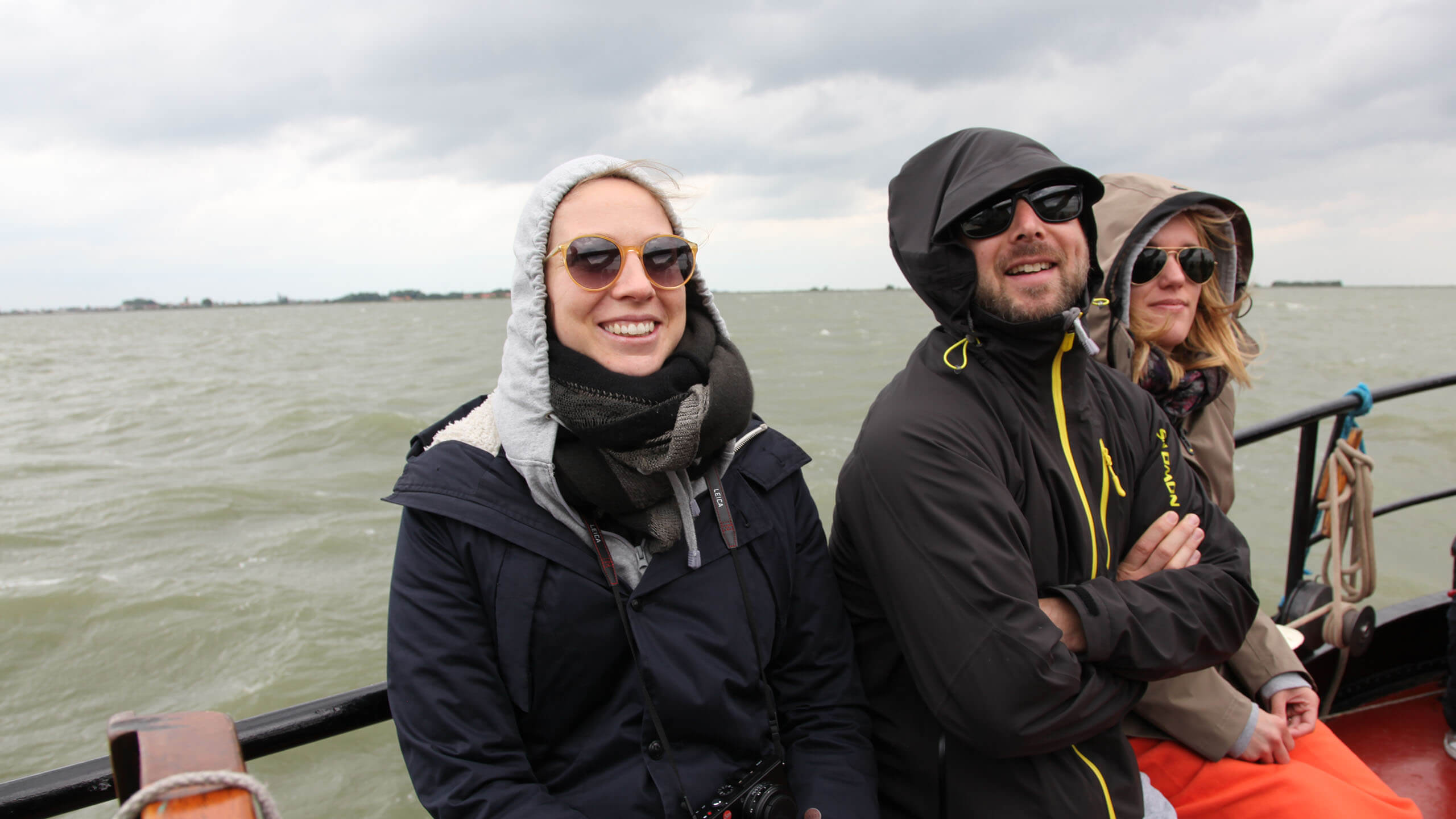 Aclewe Werbe&shy;agentur Mitarbeiter bei Event Bootsausflug